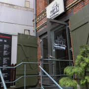 14_pops-burger-esslingen-restaurant-aussenansicht_1