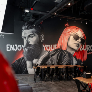 18_pops-burger-bad-cannstatt-carre-interieur-graffiti