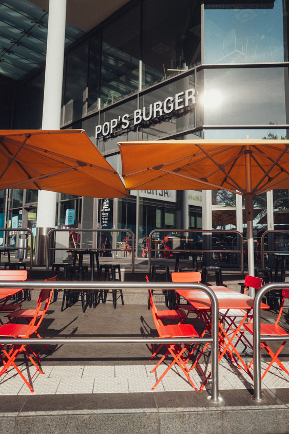 36_pops-burger-stuttgart-terrasse